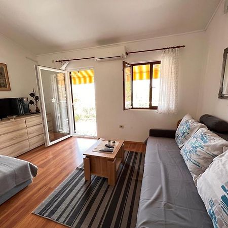 Apartments Valentinovo Кленовица Екстериор снимка