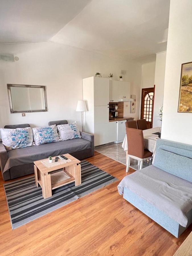 Apartments Valentinovo Кленовица Екстериор снимка