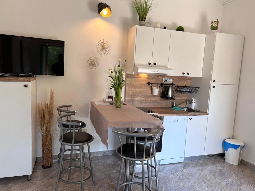 Apartments Valentinovo Кленовица Екстериор снимка