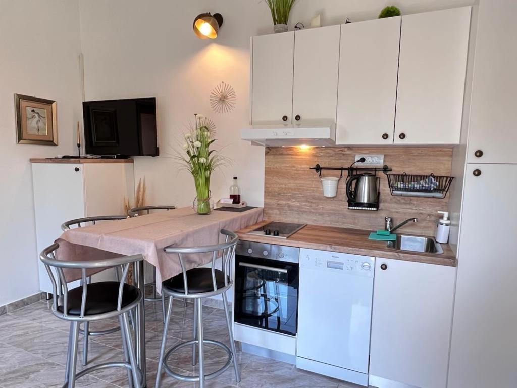 Apartments Valentinovo Кленовица Екстериор снимка
