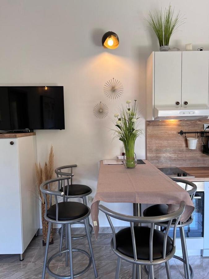 Apartments Valentinovo Кленовица Екстериор снимка